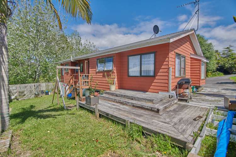 2/91 Athena Drive Totara Vale_13