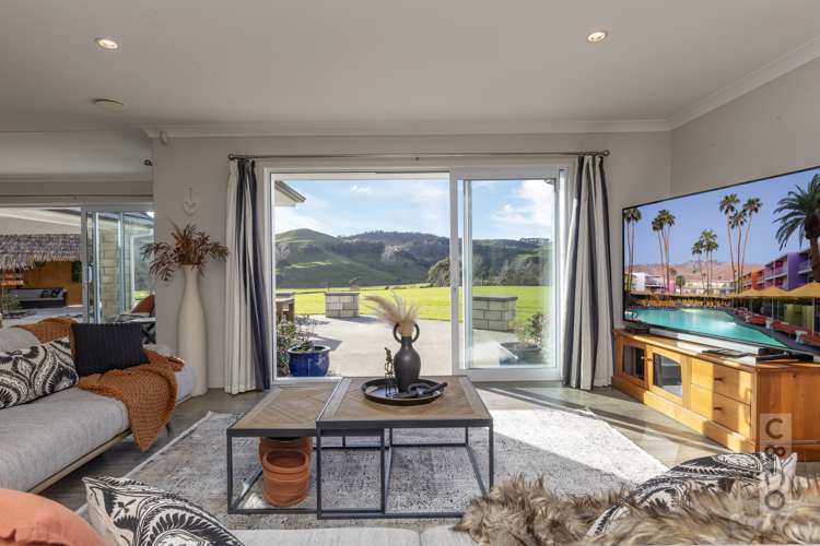 1242 State Highway 16 Waimauku_14