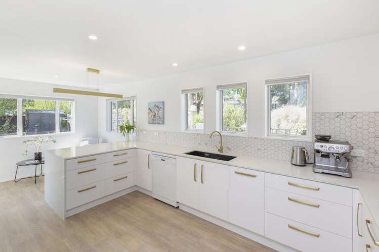 30 Chateau Drive Burnside_5