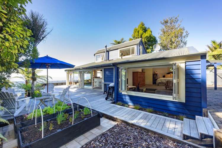 27 Quinns Road Waiatarua_0