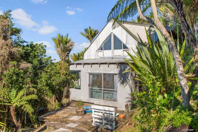 848 West Coast Road Waiatarua_2