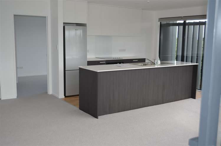 106/8 Thompson Park Rd Mount Wellington_3