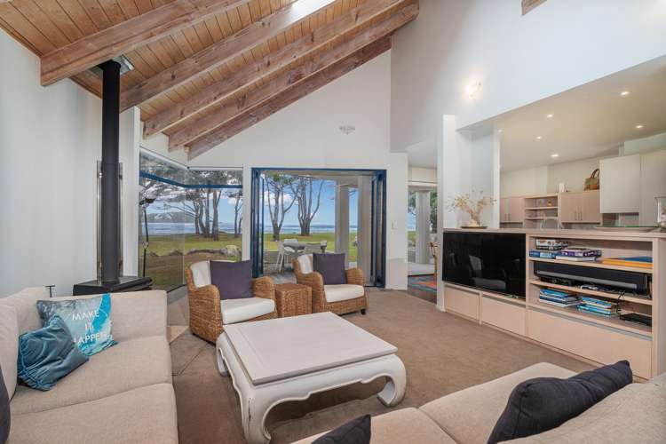 8 Courtney Close Pauanui_8