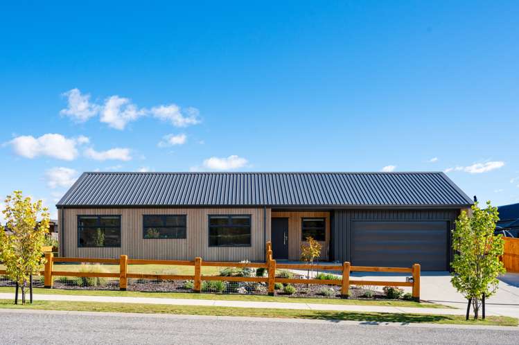 14 Pounamu Avenue Albert Town_21