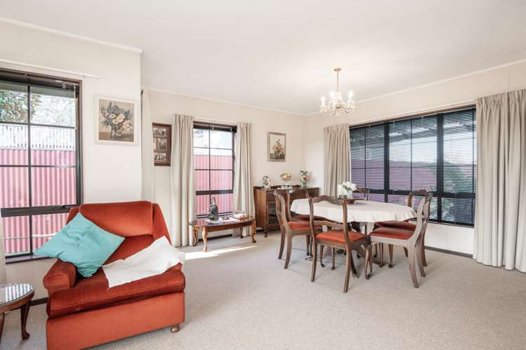 914 Willowpark Road North Mayfair_8