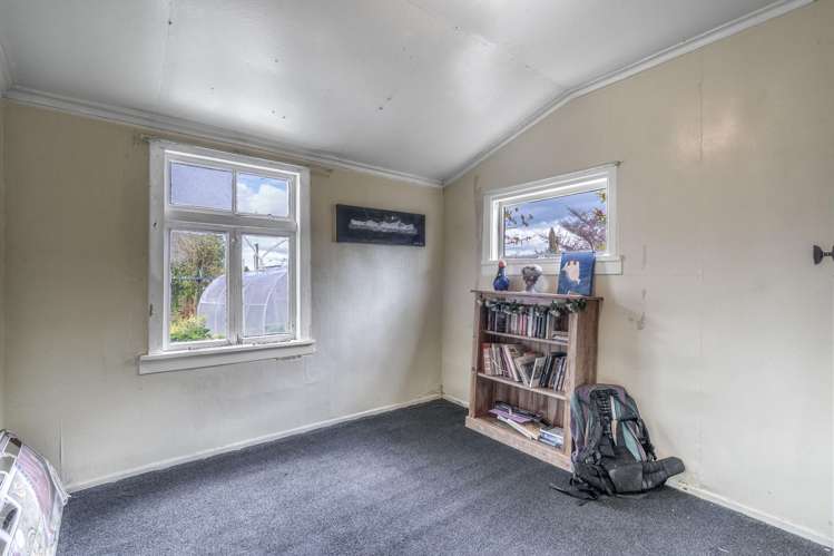 11 High Street East Nightcaps_7