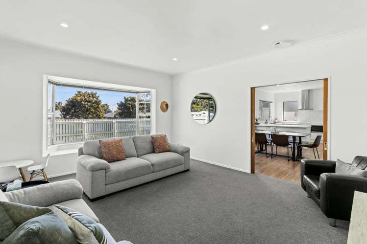 13 Burns Street Westown_10