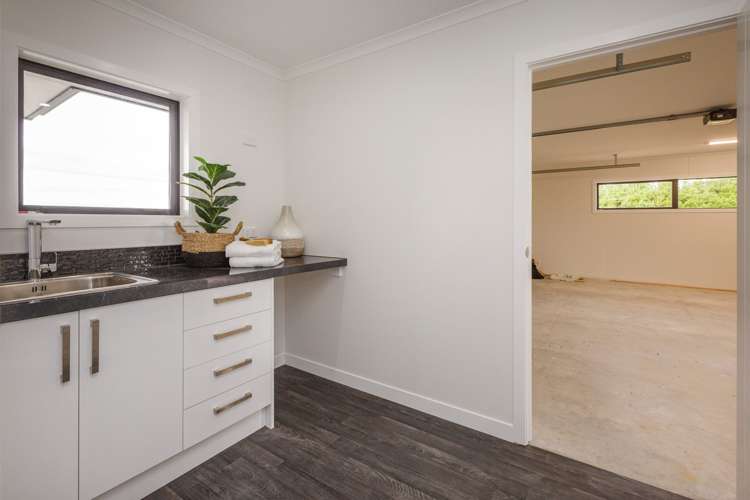 175 Spur Road West Feilding_20