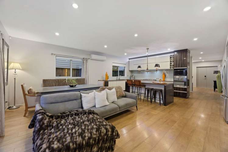 31 Rosewell Crescent Flat Bush_9