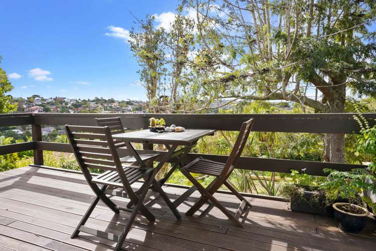 2/610 Beach Road Browns Bay_1