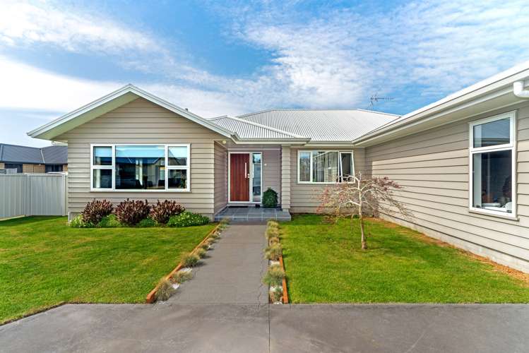 25 Pohutukawa Grove Lytton West_26