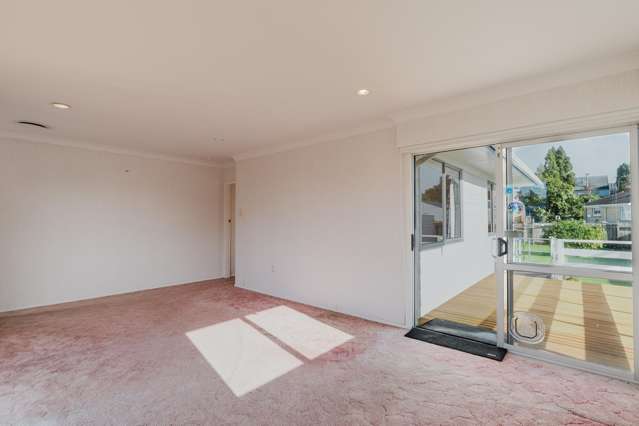 14 Fiona Place Dinsdale_2