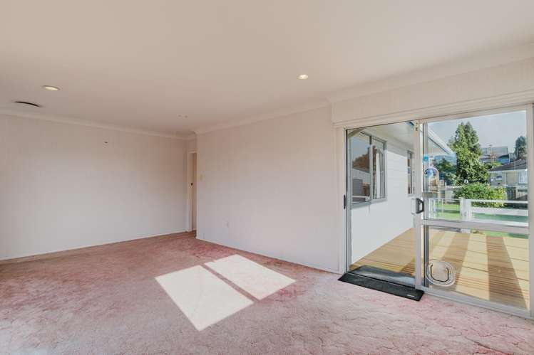 14 Fiona Place Dinsdale_2