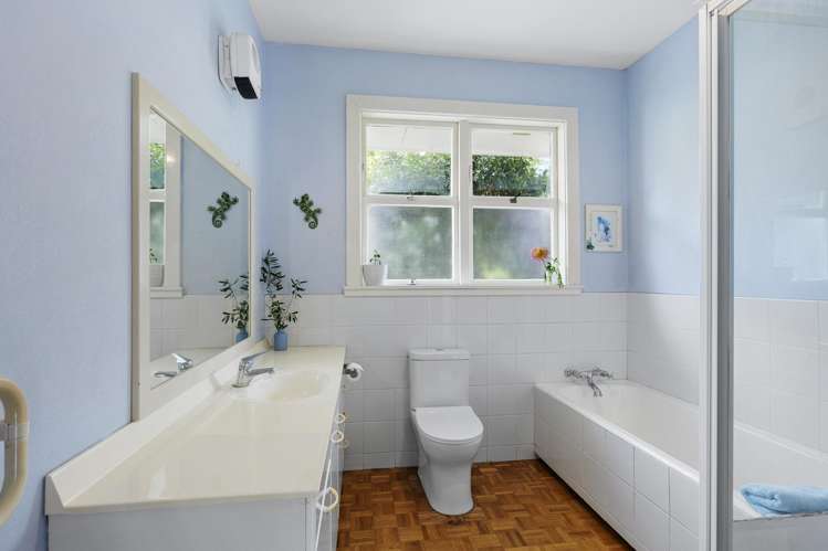 42 School Road Yaldhurst_18