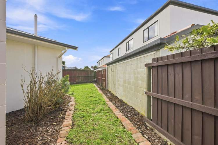 2/75 Spencer Street Addington_17