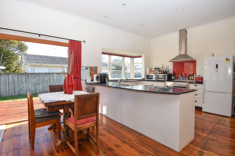 24 Hilton Road Carterton_3