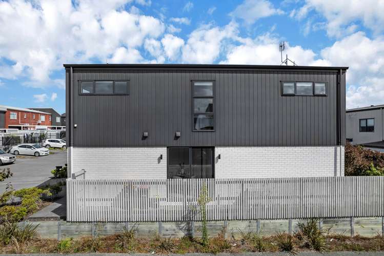 16 Paterae Lane Flat Bush_25