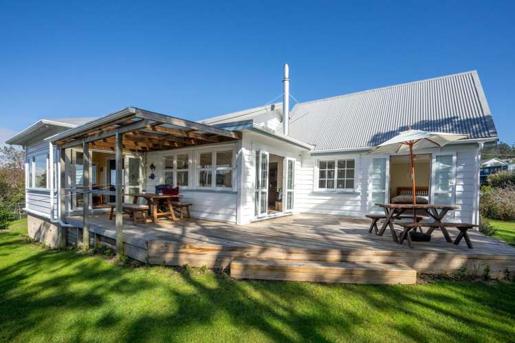 1 Taurikura Street Whangarei Heads_11