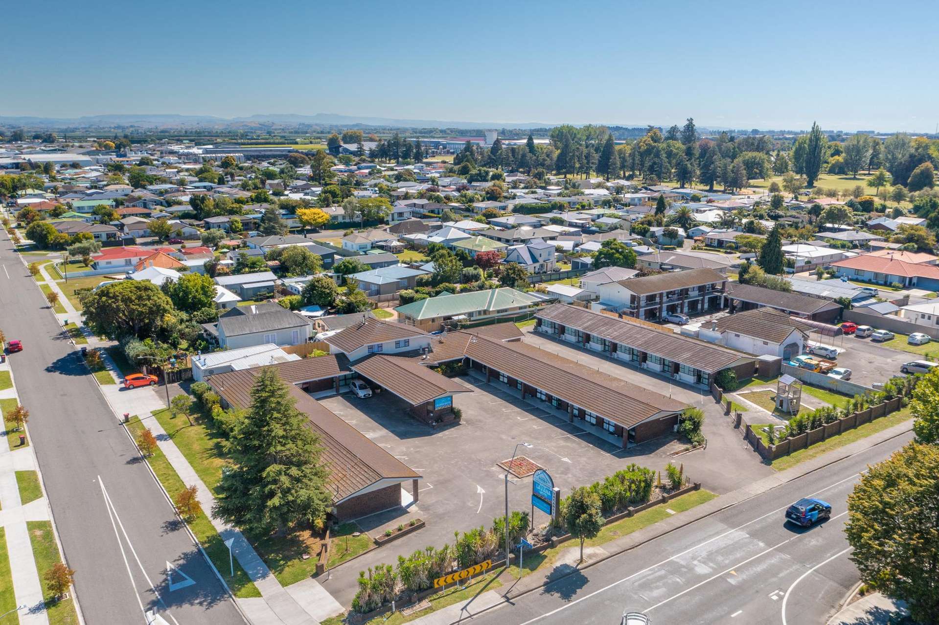 1400 Karamu Road North Mayfair_0