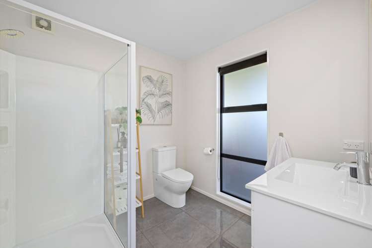 8 Bradleigh Park Fairhall_17