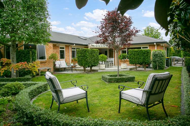 6 Abergeldie Way Cambridge_1