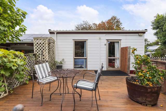 CHARACTER & CHARM, 767m2 FREEHOLD