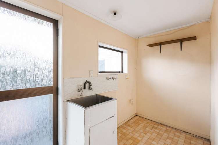 35 Lloyd Street Parkvale_14