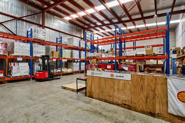 2/4 Glover Street Ngauranga_4