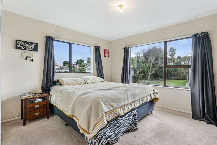 24 Sandgate Avenue Botany Downs_12