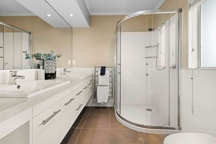 14 Brancott Place Flat Bush_19