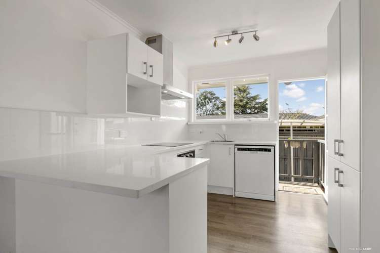 2/7 Celtic Crescent Ellerslie_7