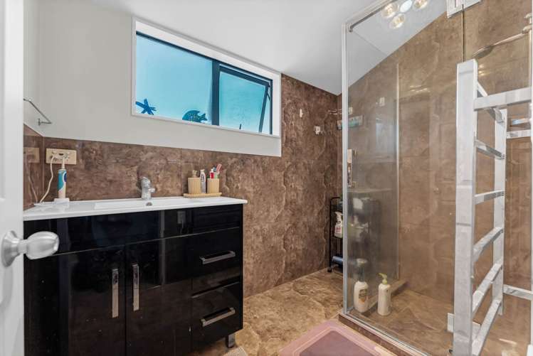 2/30 Mountain Road Mangere Bridge_8