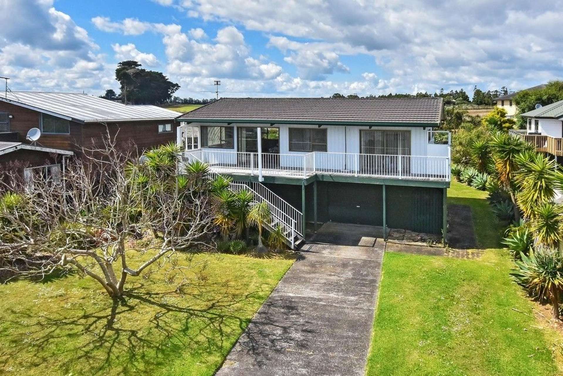 29 Crispe Road Clarks Beach_0