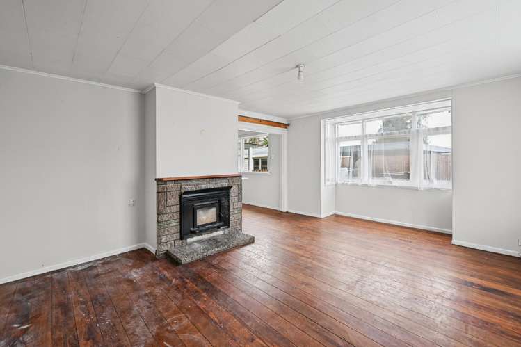 149 Clayton Road Mangakakahi_5