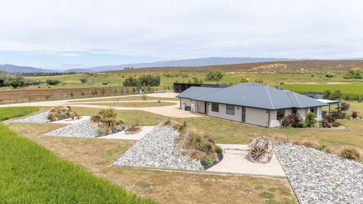 57 Golden Road Alexandra_26