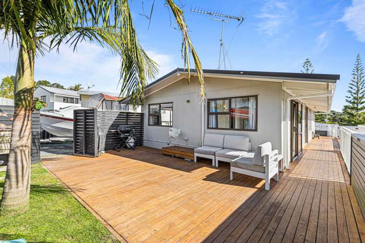 8 Dobell Road Stanmore Bay_2