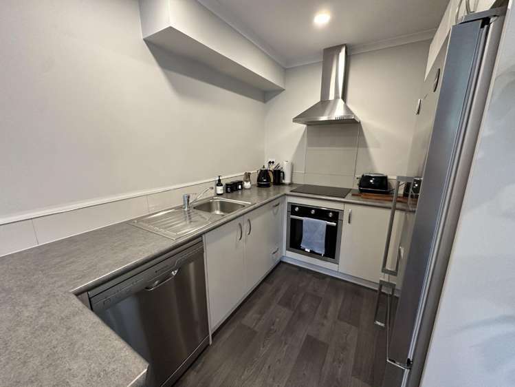 2/19 Albert Street 1074_4