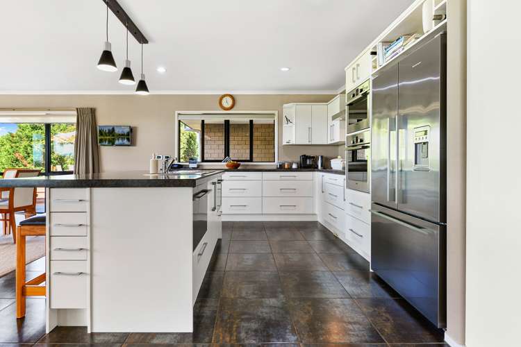 30 Lake Road Ohaupo_11