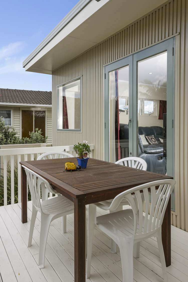 6 Eyre Street Henderson_5