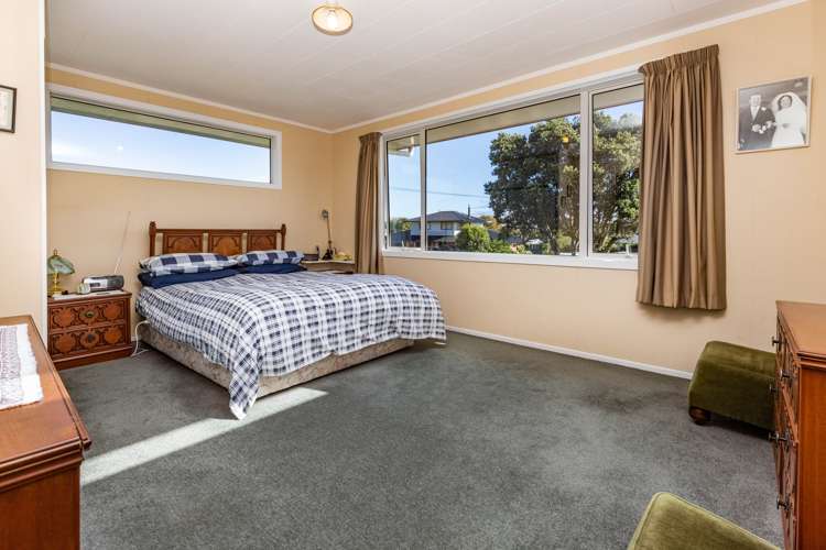 120 Coulson Road Paroa_12