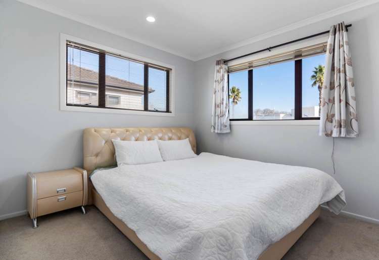 4 Shingleton Lane Flat Bush_11