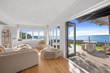 2/259 Hurstmere Road_3