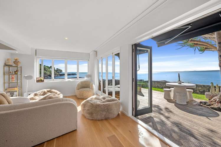 2/259 Hurstmere Road Takapuna_3