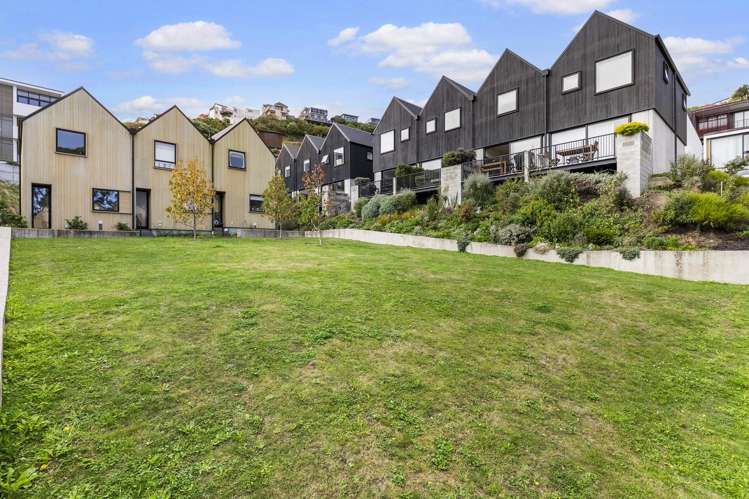 12 Jean Caldwell Way Island Bay_18