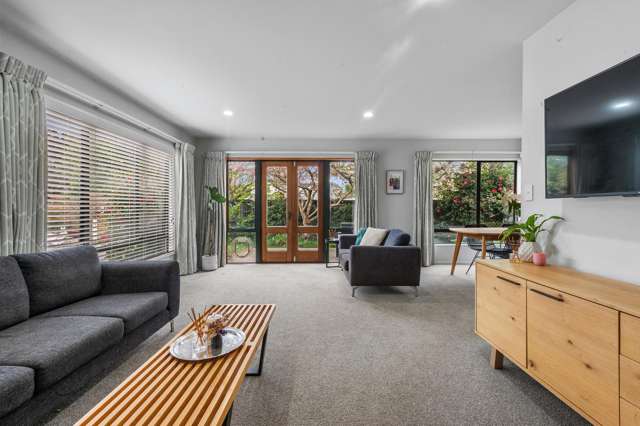2/8 Hamish Place Westmorland_2
