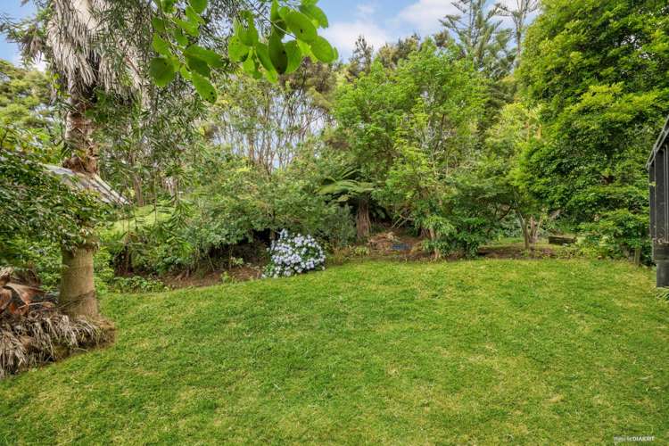 653 East Coast Road Browns Bay_15