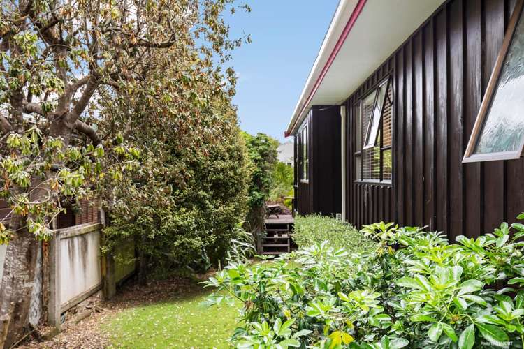 2/7 Cresta Avenue Beach Haven_14