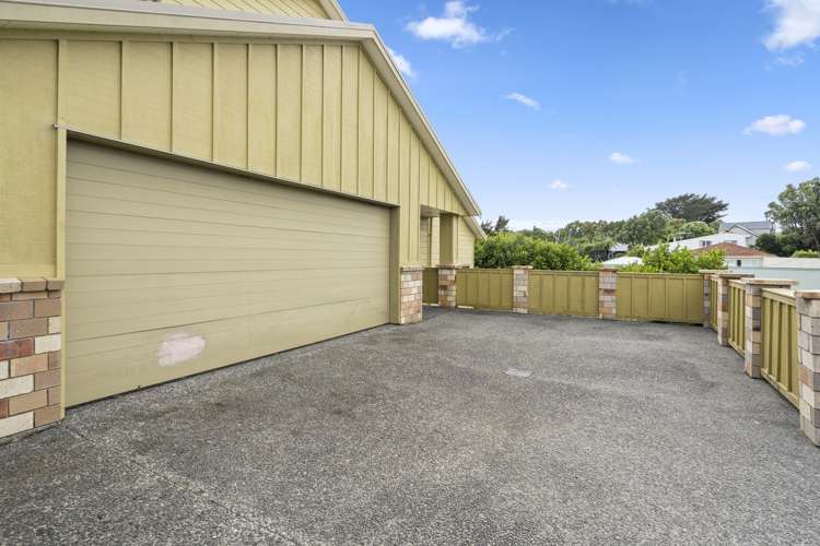 201 Miromiro Road Normandale_2