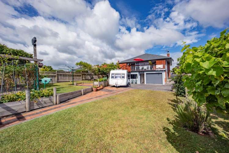 8 Tiki Street New Lynn_27