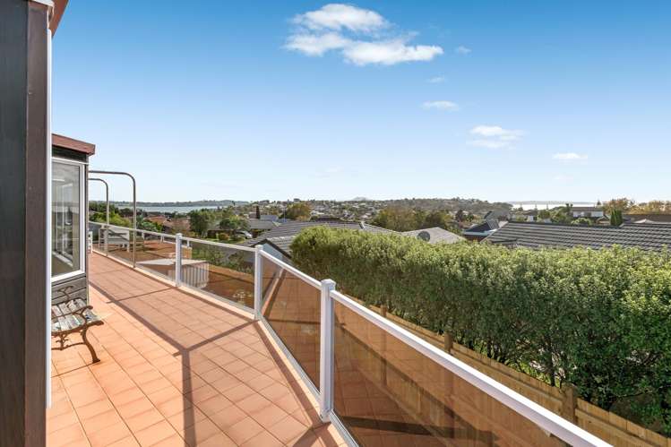 4 Dorrington Place Eastern Beach_34